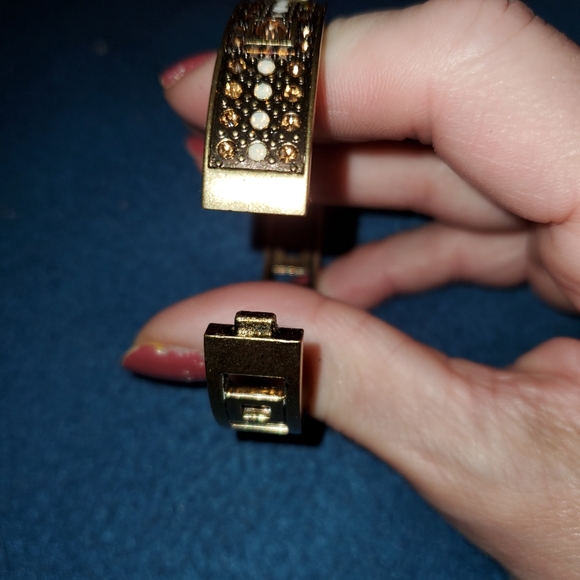 Heidi Daus Hinged Cuff Bangle **DISCOUNTED SHIPPING** - Picture 11 of 12